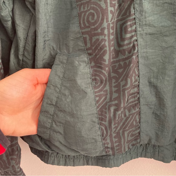 Reebok Vintage Tribal Pattern Green Track Jacket, Size Small - Picture 6 of 7